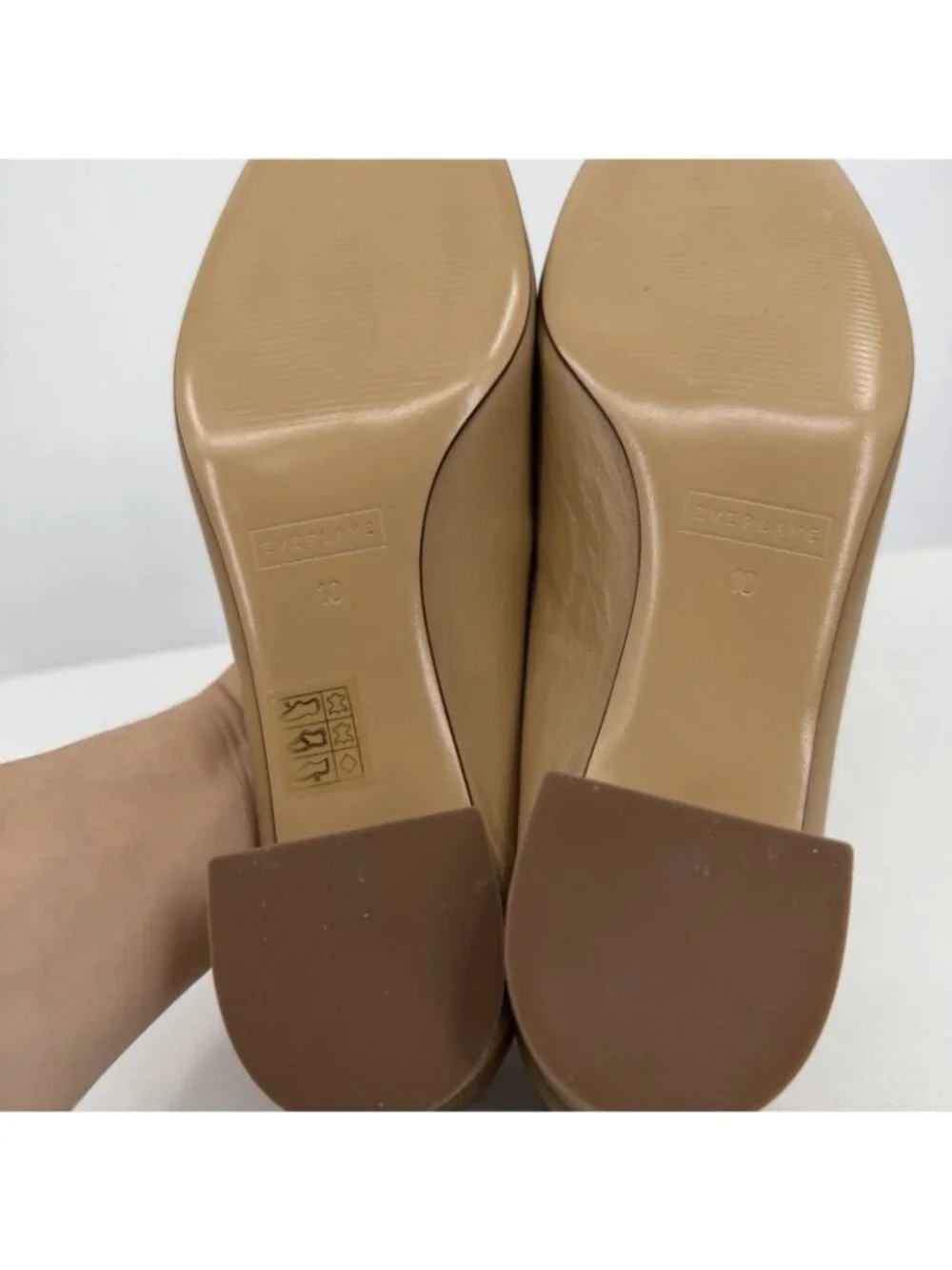 Everlane Italian Leather Day Heel Light Taupe 10 Women's Elastic Back Comfort